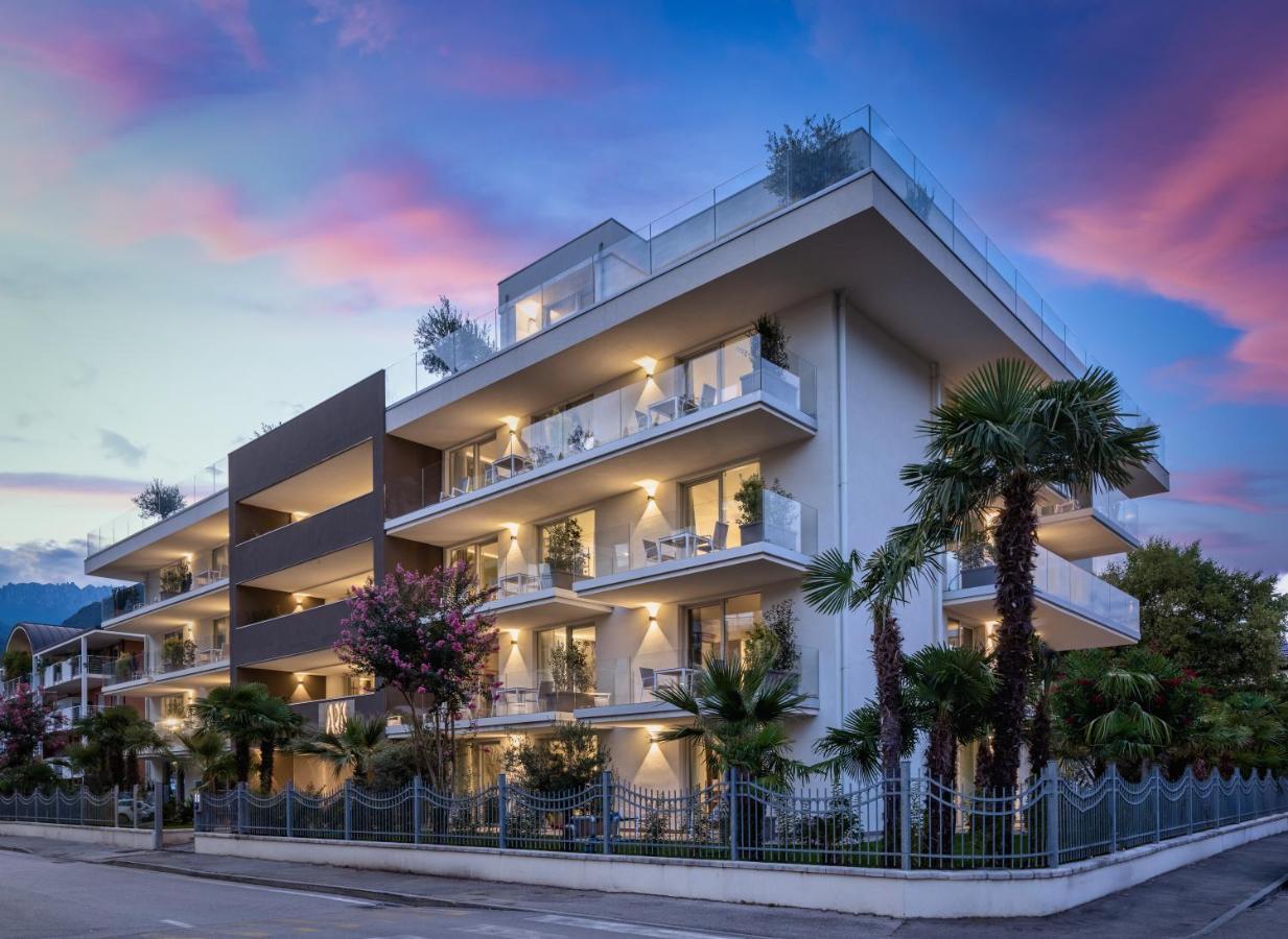Aris Apartments & Sky Pool - Tonelli Hotels - Adult Friendly 加尔达湖滨 外观 照片